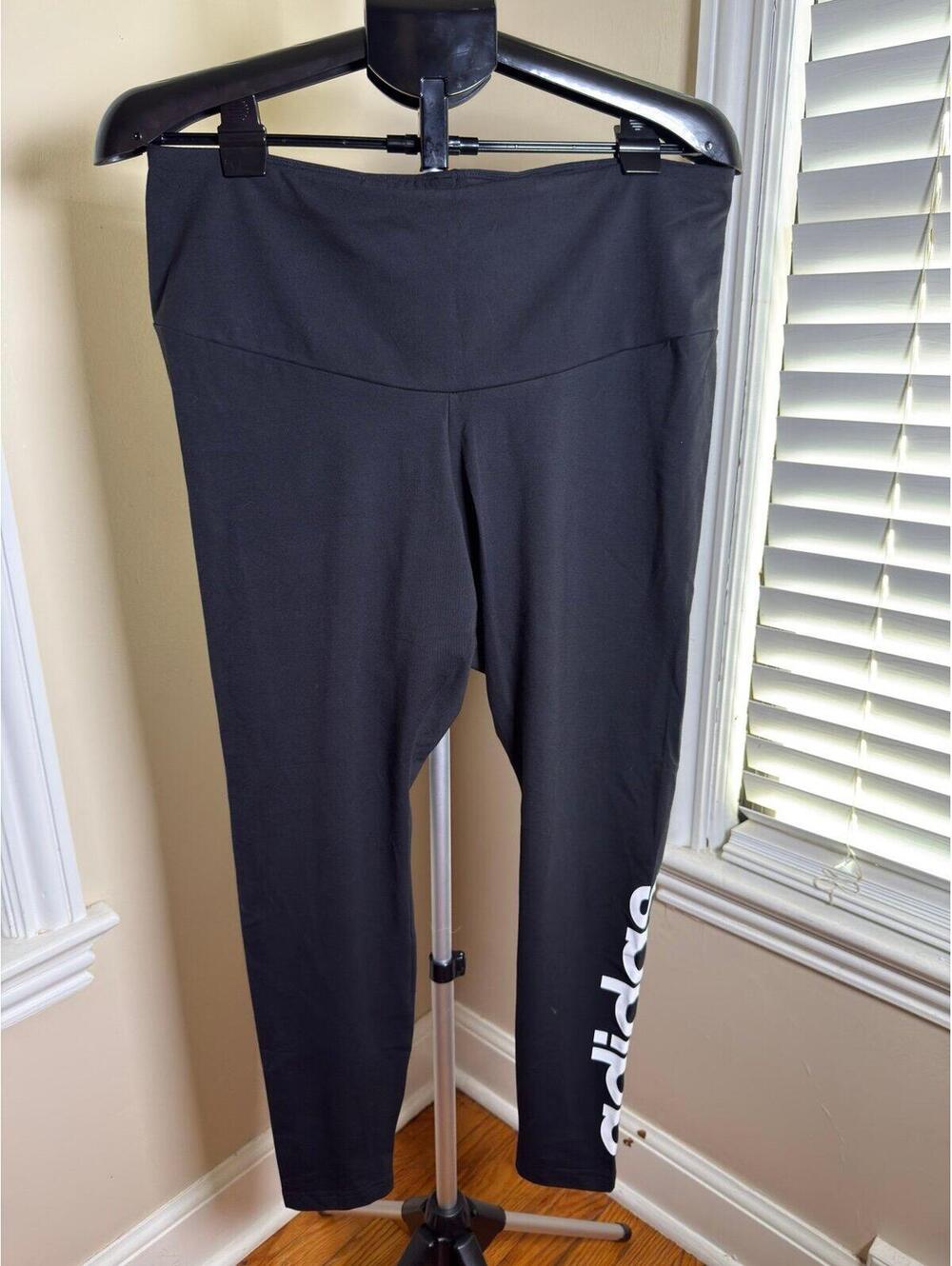Adidas Women’s Black Logo Capri Leggings 2X Plus Size Athletic Workout Yoga NWOT